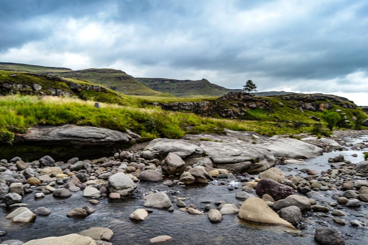 Gooderson Leisure Riverbend Chalets Self Catering And Timeshare Gold Crown Resort Drakensberg Garden Buitenkant foto