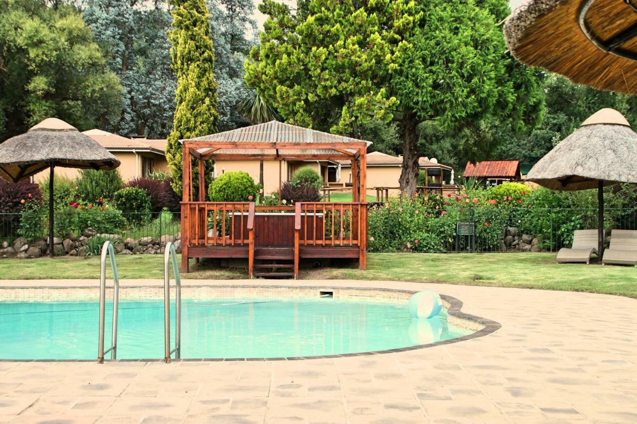 Gooderson Leisure Riverbend Chalets Self Catering And Timeshare Gold Crown Resort Drakensberg Garden Buitenkant foto