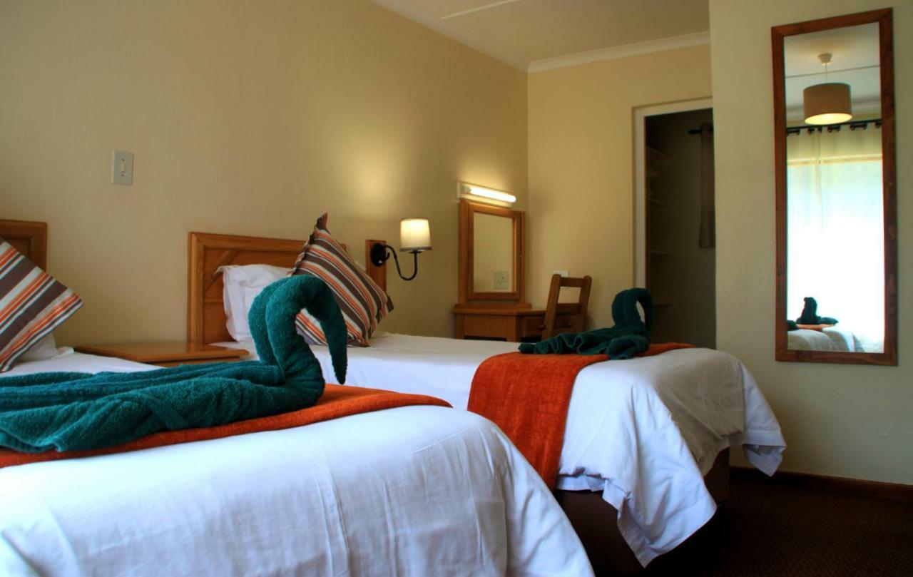 Gooderson Leisure Riverbend Chalets Self Catering And Timeshare Gold Crown Resort Drakensberg Garden Buitenkant foto